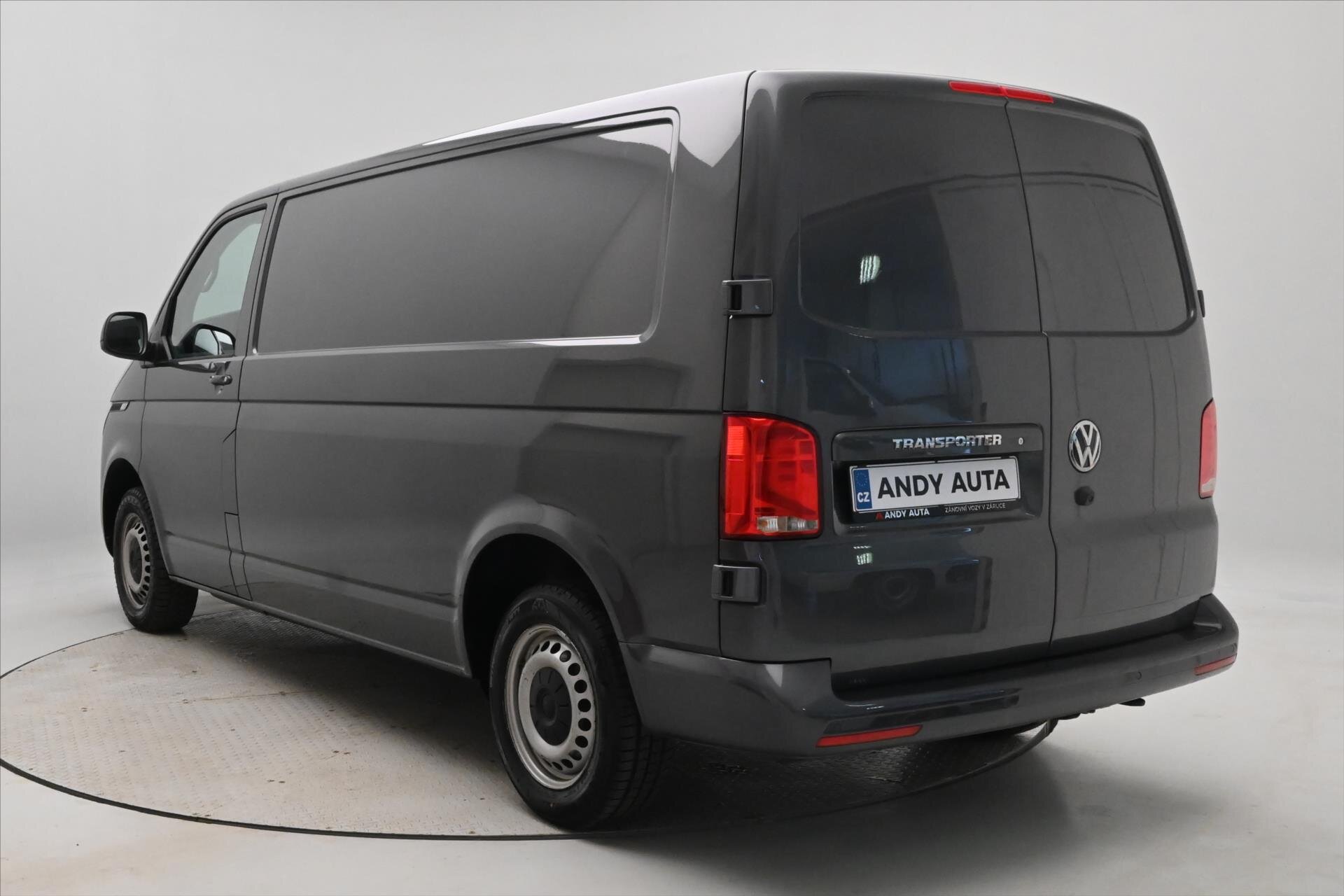 Volkswagen Transporter Skříň 2,0 l 110 kw