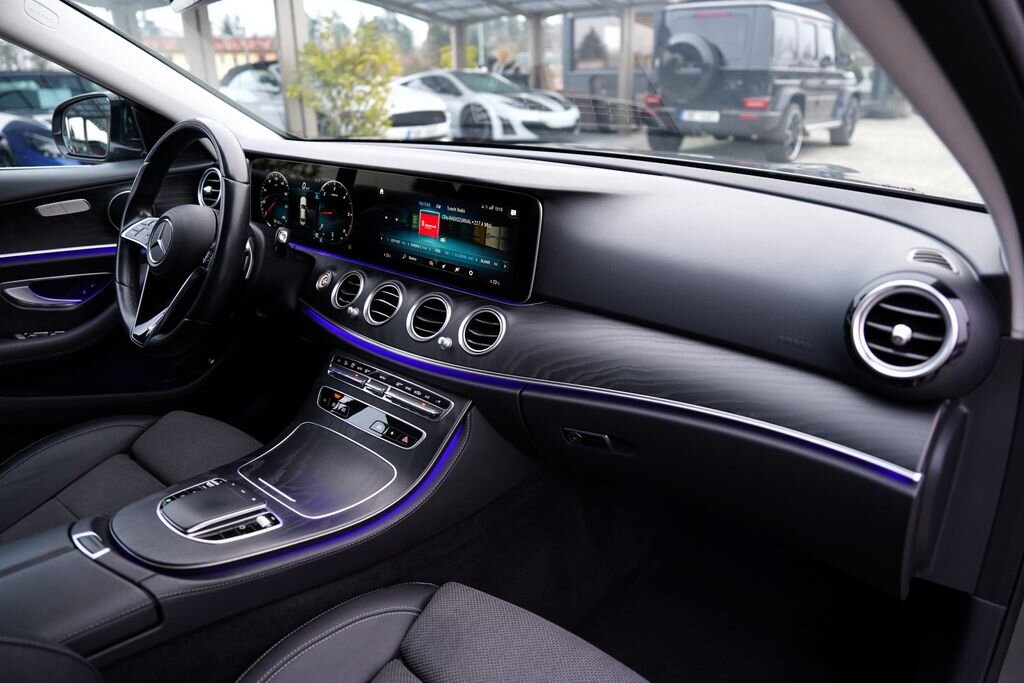 Mercedes-Benz Třídy E Sedan 2,0 l 143 kw