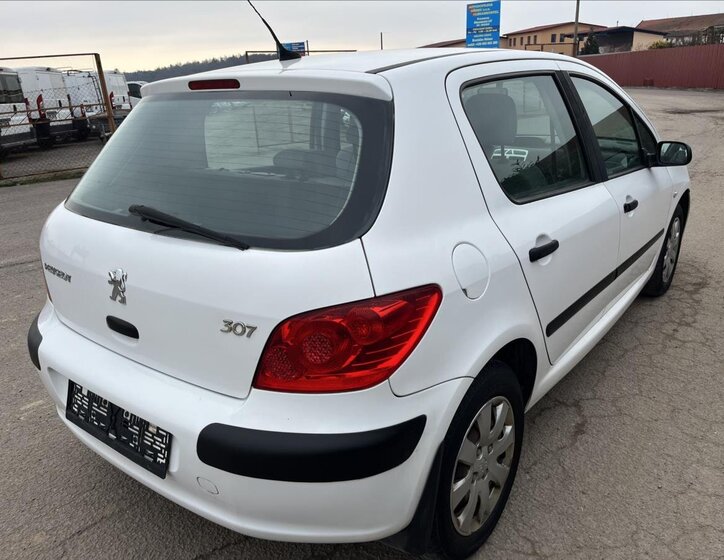 Peugeot 307 Hatchback 1,4 l 65 kw