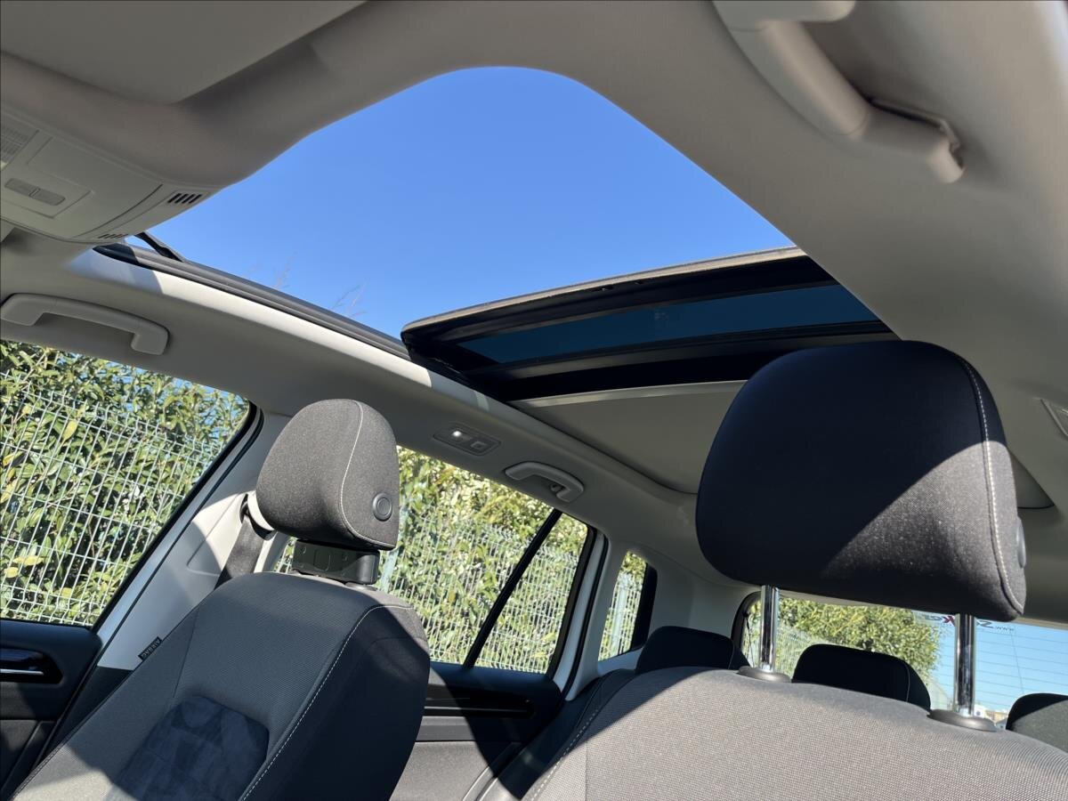 Volkswagen Golf Sportsvan Kombi 1,6 l 81 kw