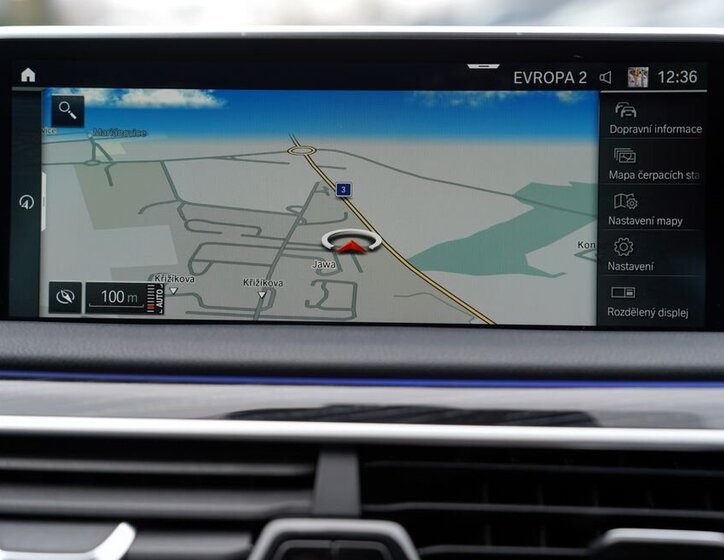 BMW Řada 7 Sedan 3,0 l 210 kw