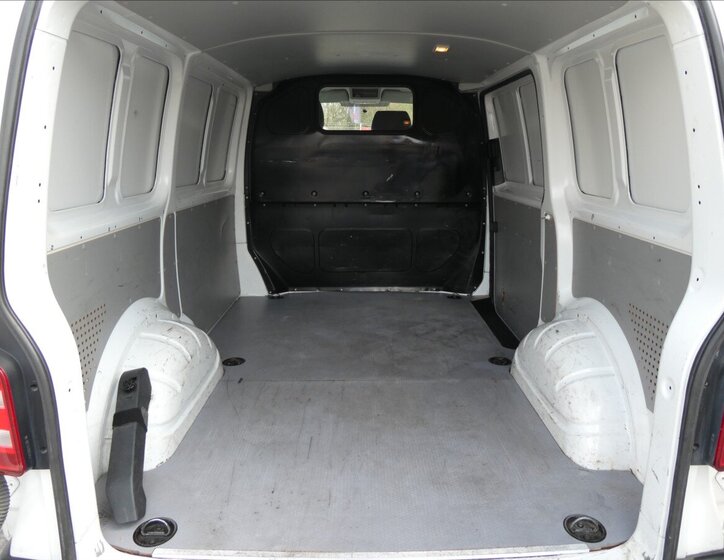 Volkswagen Transporter Skříň 2,0 l 75 kw