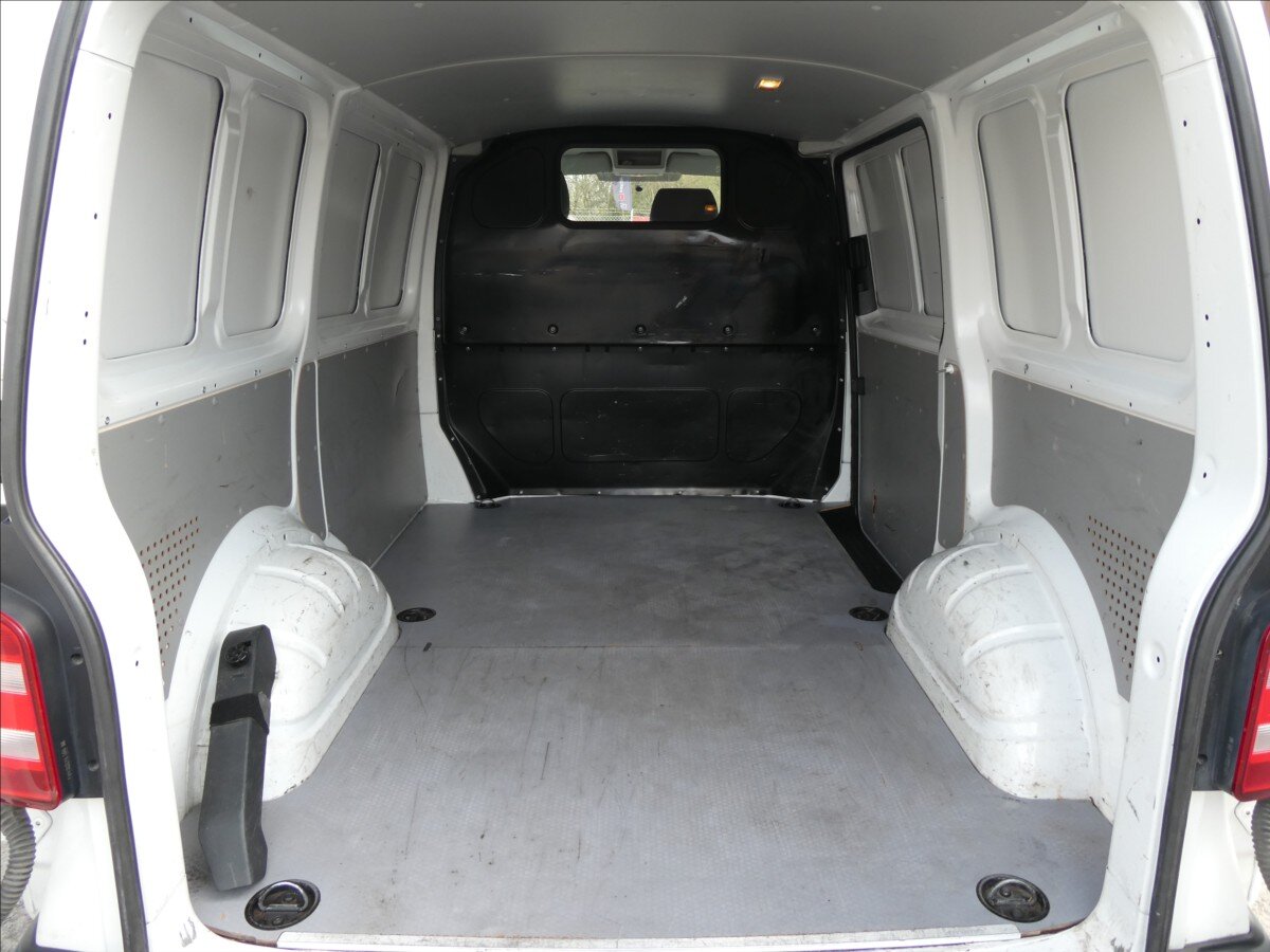 Volkswagen Transporter Skříň 2,0 l 75 kw