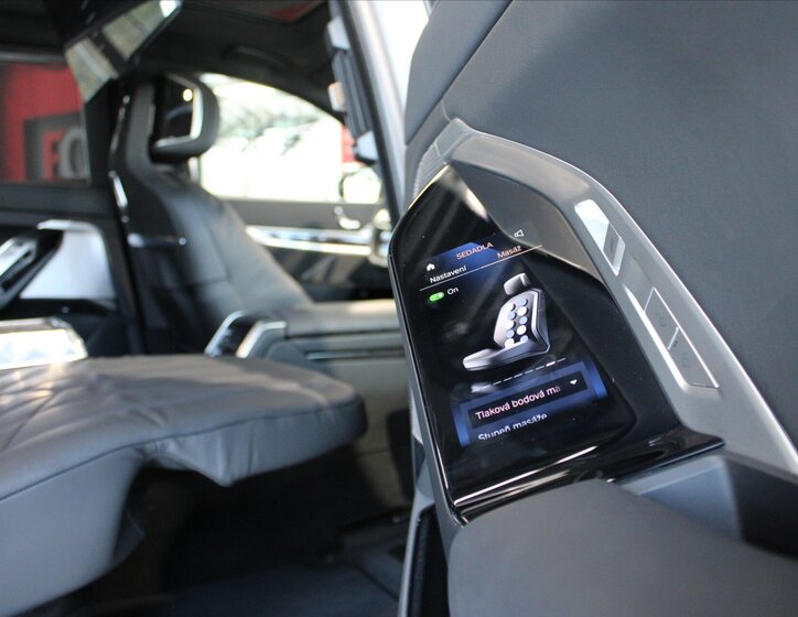 BMW Řada 7 Ostatní 3,0 l 210 kw