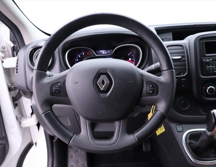 Renault Trafic 15