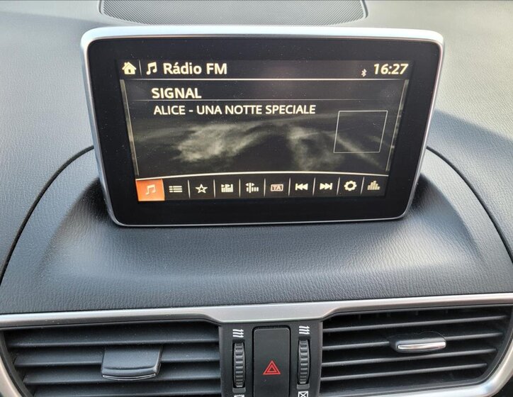 Mazda 3 Sedan / Limuzína 2,0 l 88 kw