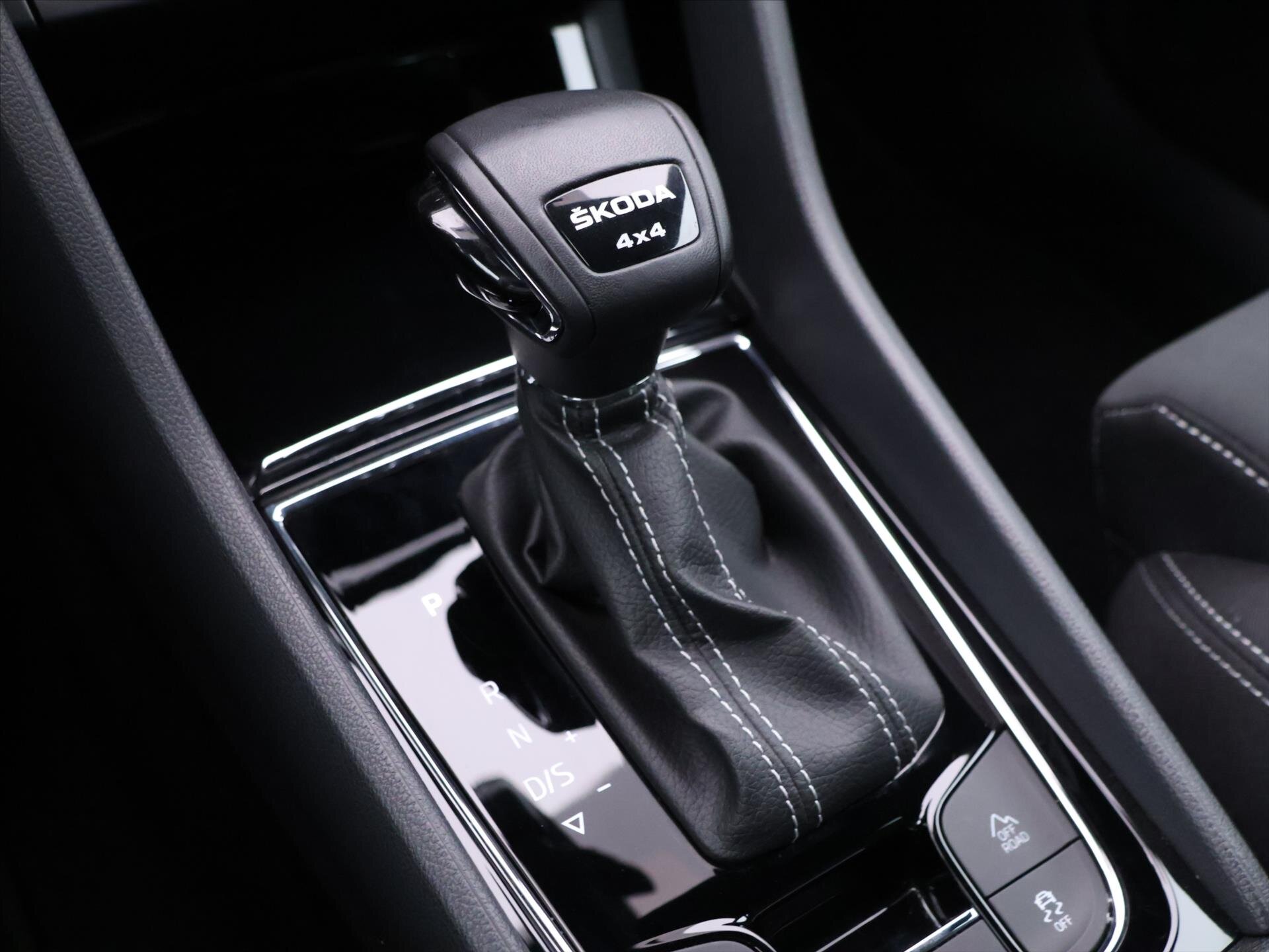 Škoda Karoq SUV / Terénní 2,0 l 110 kw