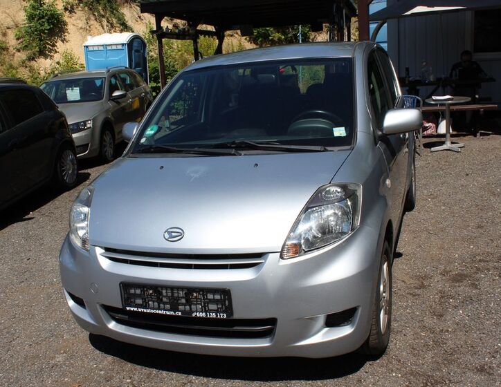 Daihatsu Sirion 1