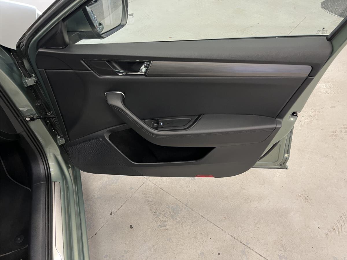 Škoda Superb Kombi 2,0 l 110 kw