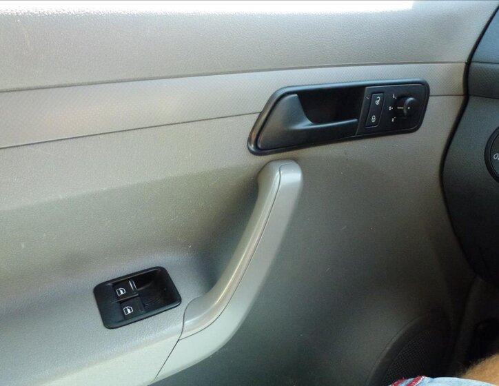 Volkswagen Caddy Skříň 1,9 l 77 kw