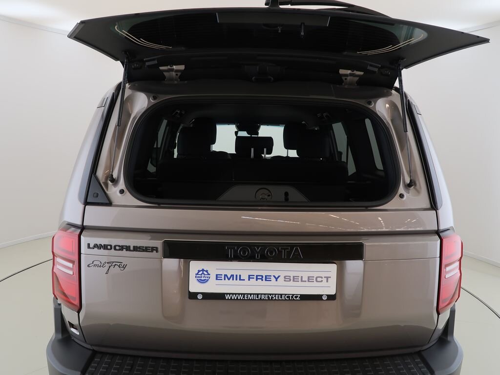 Toyota Land Cruiser SUV / Terénní 2,8 l 151 kw