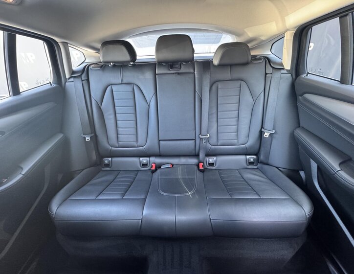 BMW X4 SUV / Terénní 2,0 l 140 kw