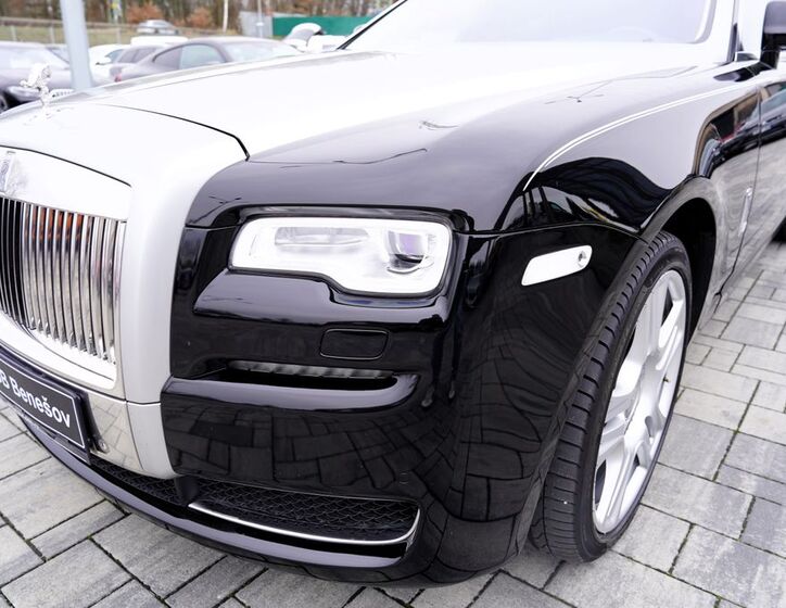 Rolls-Royce Ghost Sedan 6,6 l 420 kw