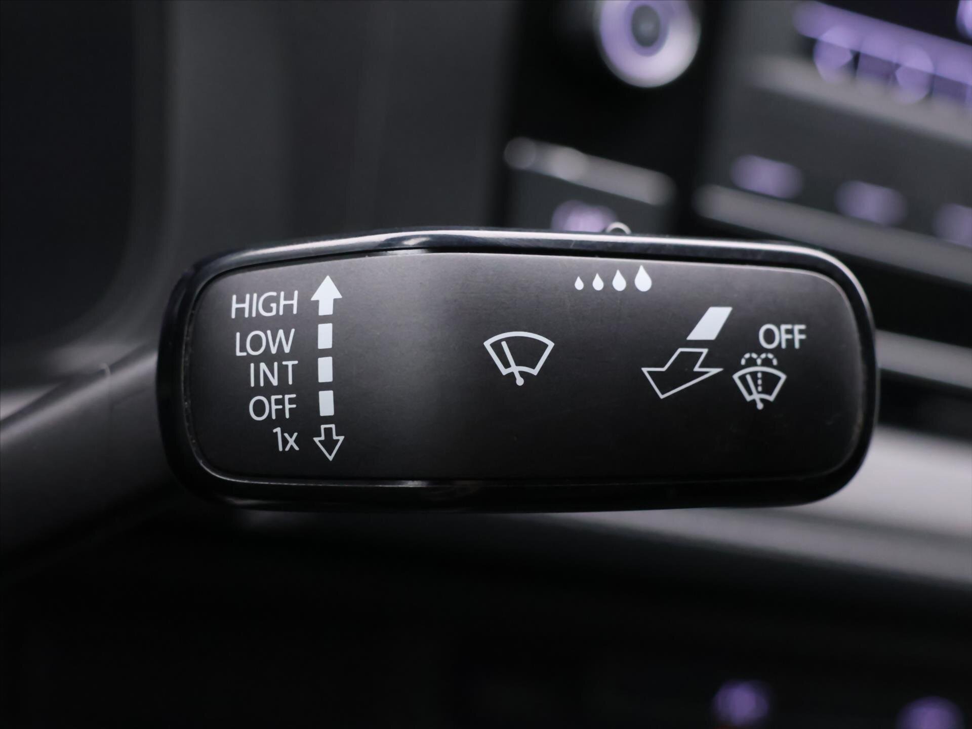 Volkswagen Transporter Skříň 2,0 l 66 kw