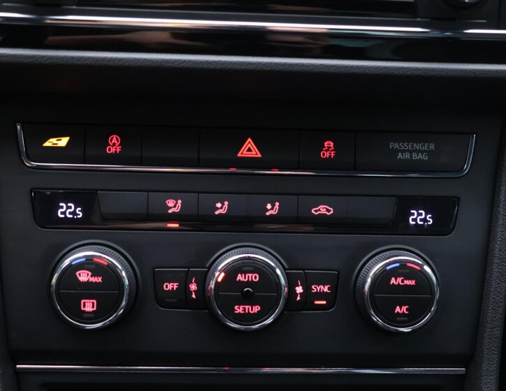 Seat Leon Hatchback 2,0 l 245 kw