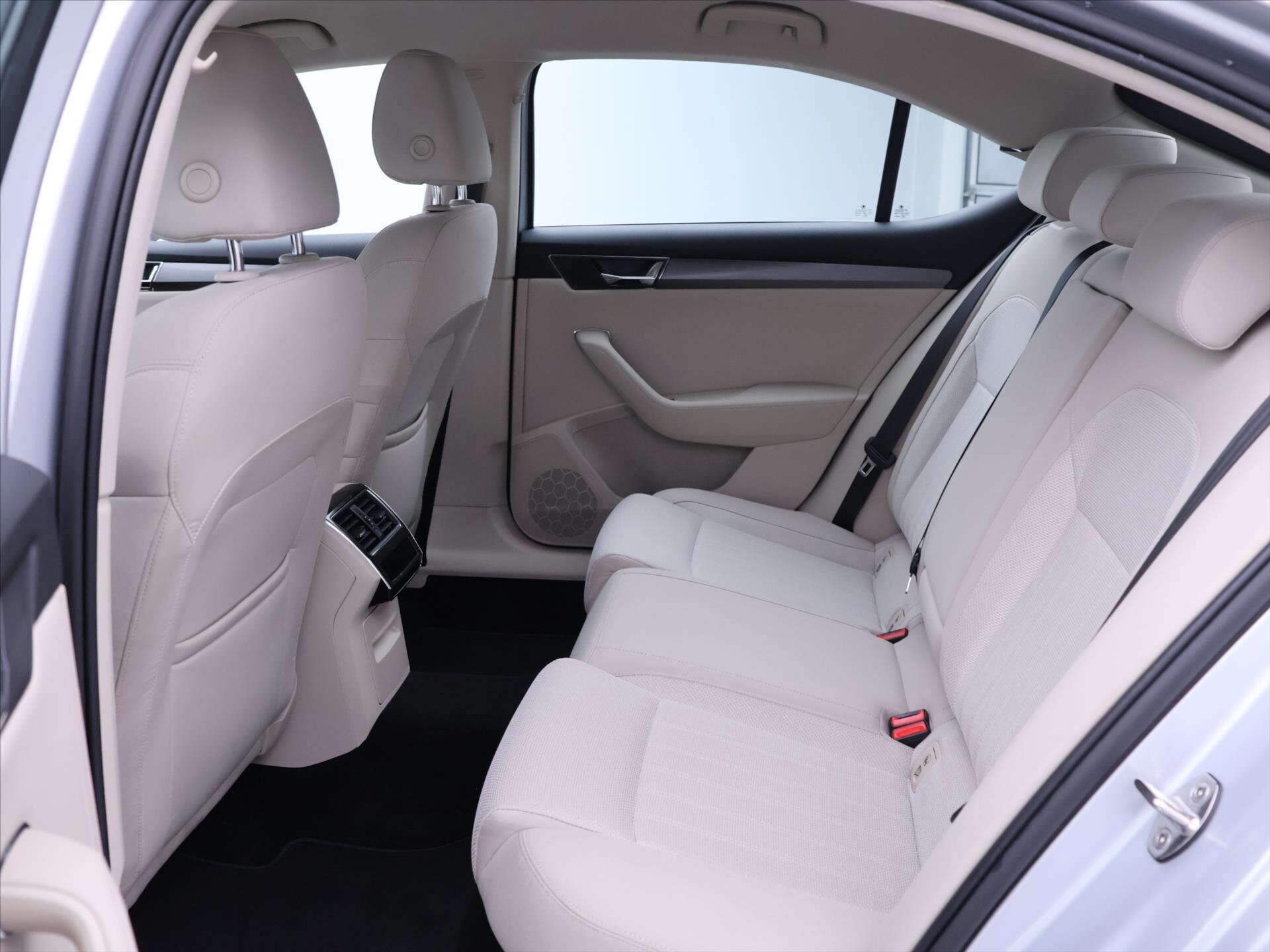 Škoda Superb Liftback 2,0 l 110 kw