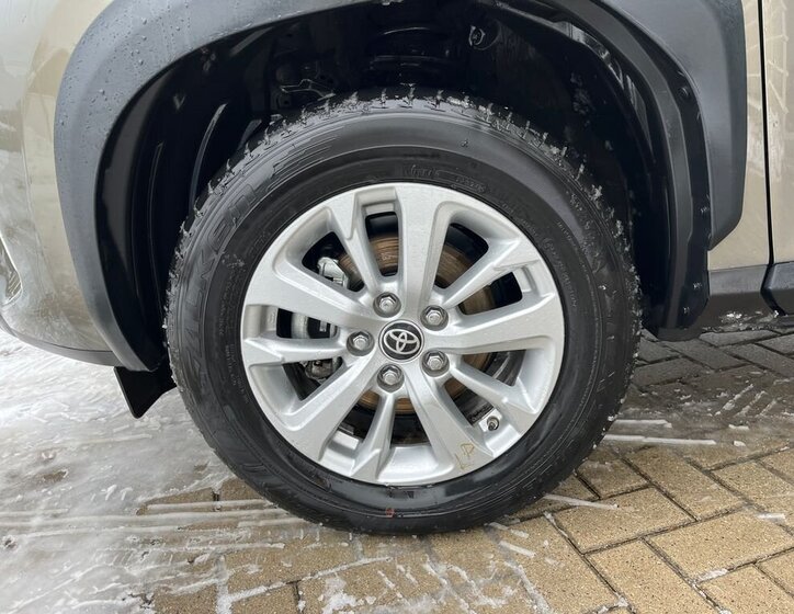 Toyota Yaris Cross 25