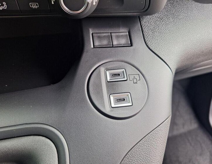 Peugeot Rifter MPV 1,5 l 74 kw