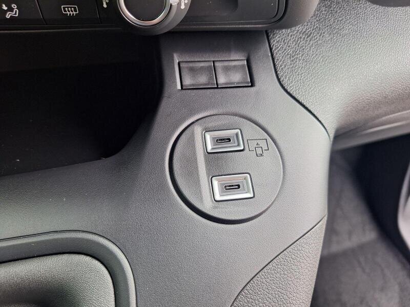 Peugeot Rifter MPV 1,5 l 74 kw