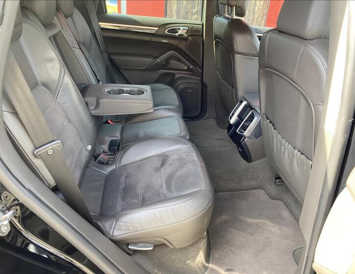 Porsche Cayenne 19