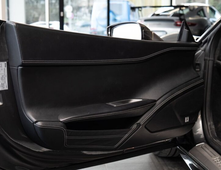 Ferrari 458 Kupé 4,5 l 416 kw