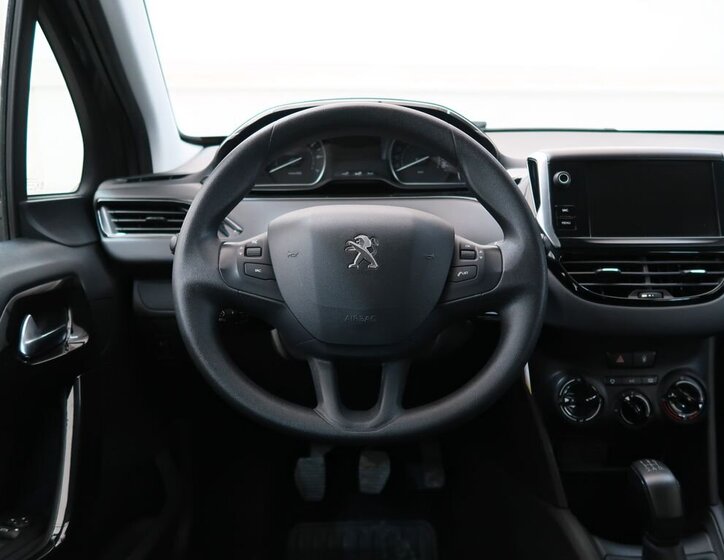 Peugeot 208 19
