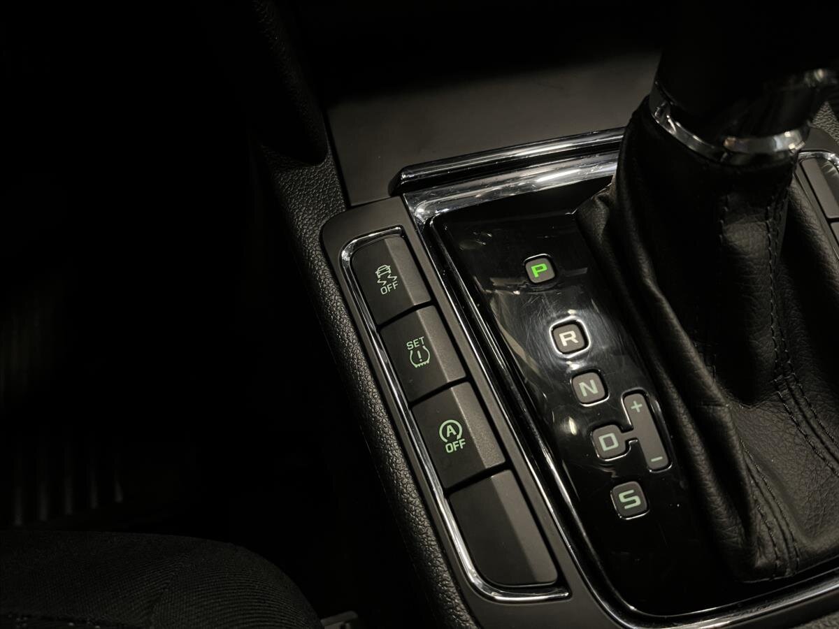 Škoda Superb Liftback 2,0 l 103 kw