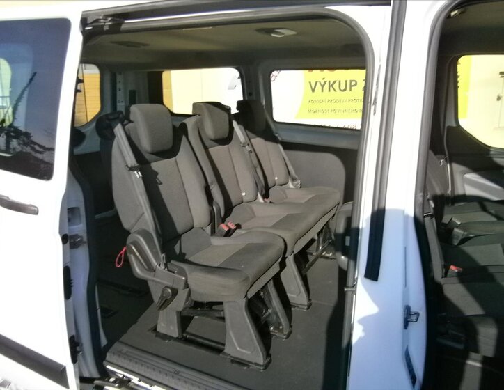 Ford Transit Custom Kombi 2,2 l 74 kw