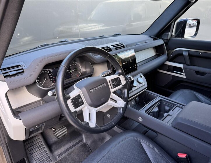 Land Rover Defender SUV / Terénní 3,0 l 221 kw