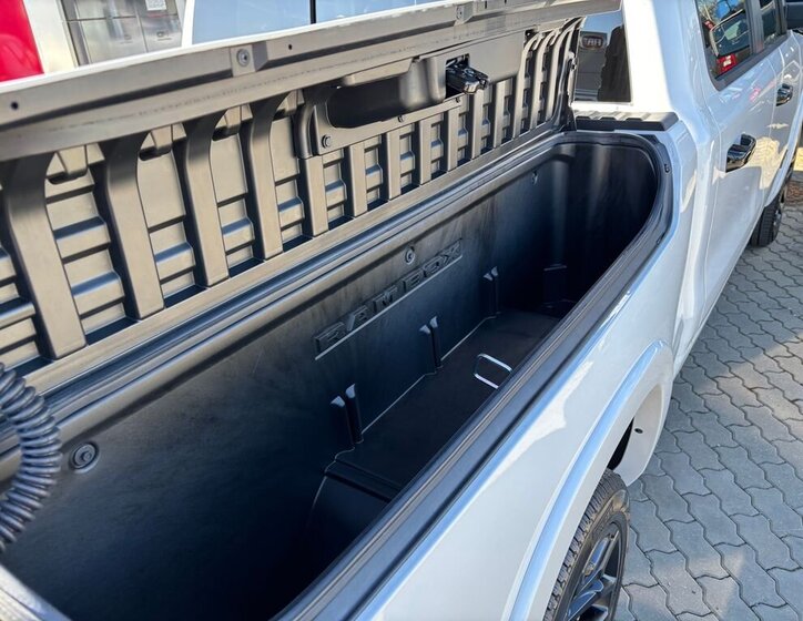 Dodge RAM Pick-up 3,0 l 403 kw