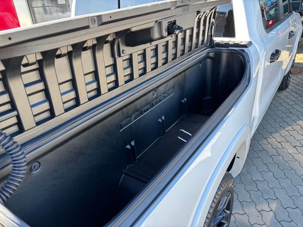 Dodge RAM Pick-up 3,0 l 403 kw