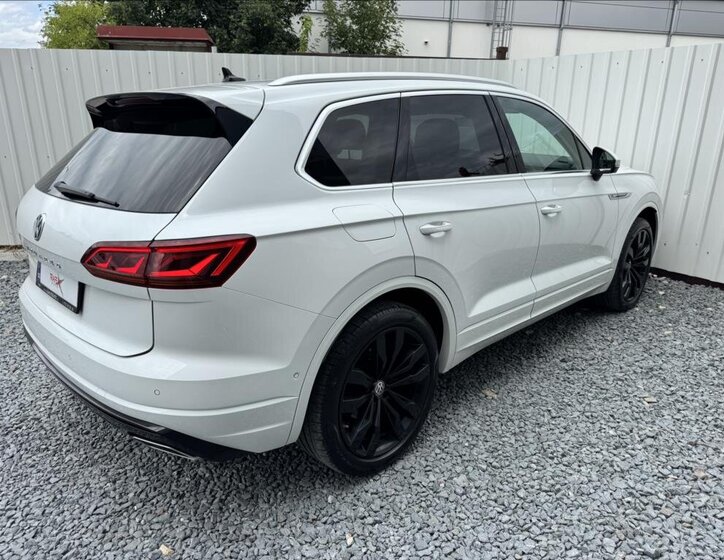 Volkswagen Touareg Kombi 3,0 l 210 kw