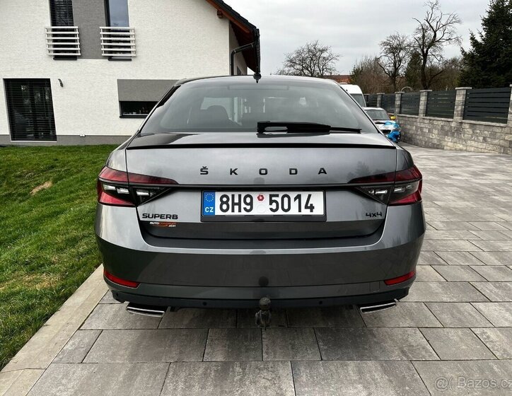 Škoda Superb Sedan / Limuzína 2,0 l 206 kw