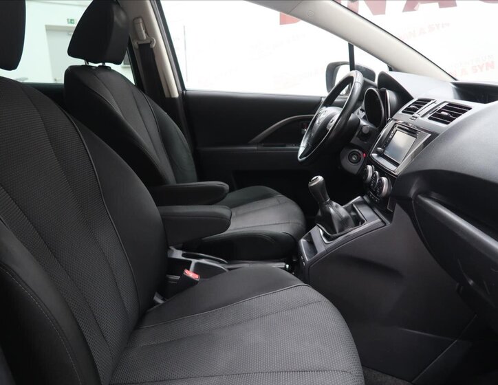 Mazda 5 Kombi 1,6 l 85 kw