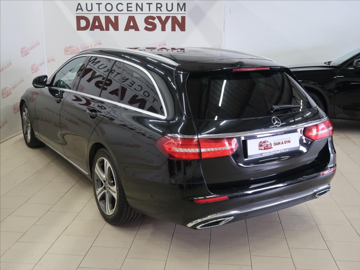 Mercedes-Benz Třídy E Kombi 2,0 l 143 kw