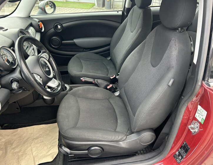 Mini Cooper Hatchback 1,6 l 80 kw