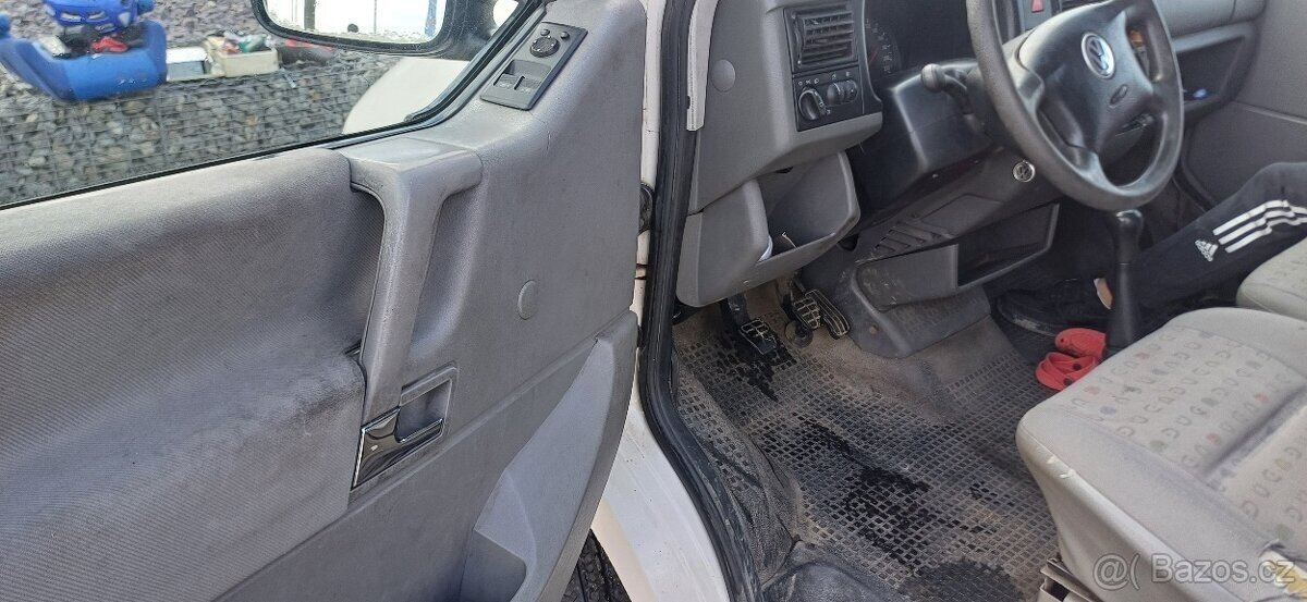 Volkswagen Caravelle VAN / Minibus 0,0 75 kw