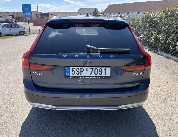 Volvo V90 Kombi 2,0 l 145 kw