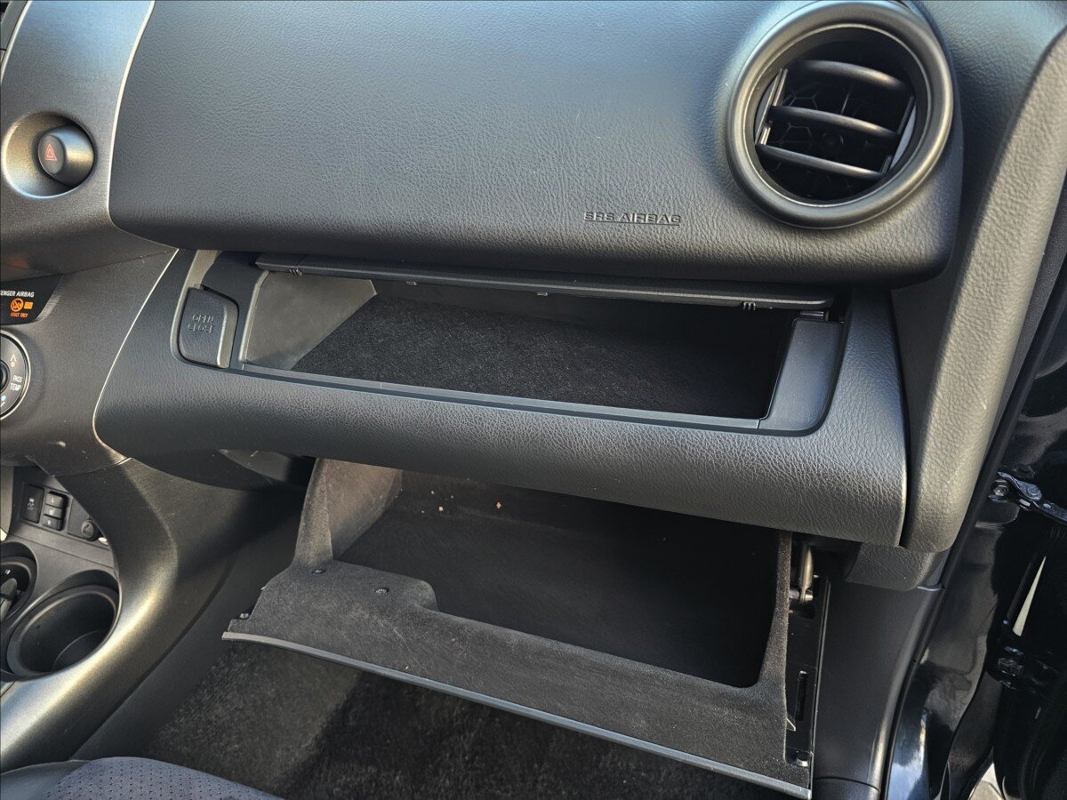 Toyota RAV4 Kombi 2,2 l 110 kw