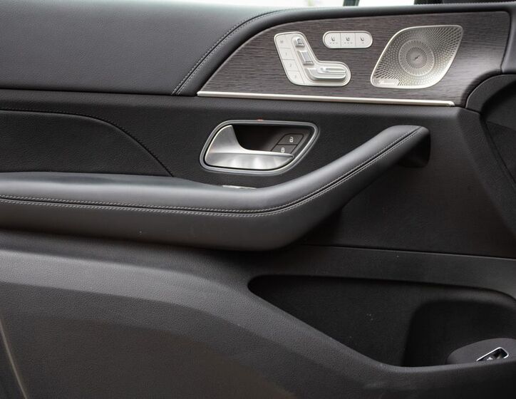 Mercedes-Benz GLE 28