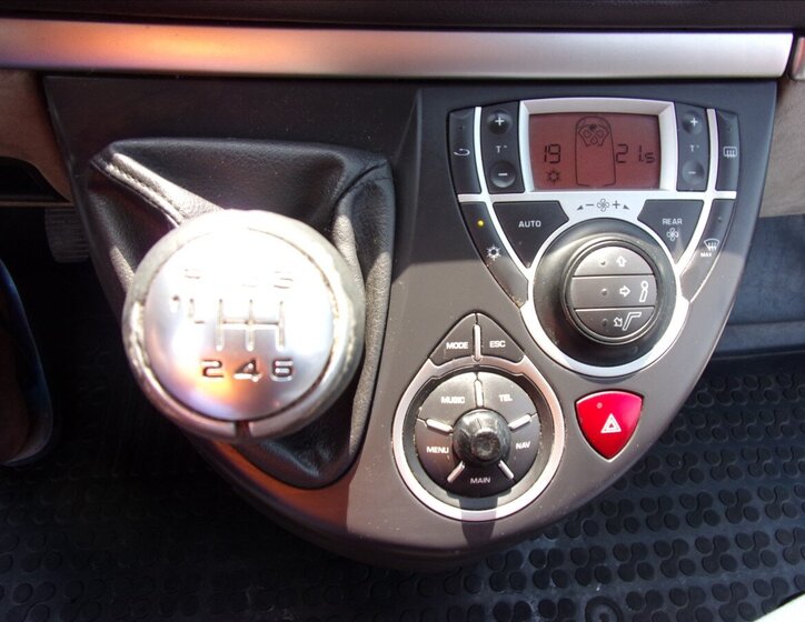 Peugeot 807 MPV 2,0 l 100 kw