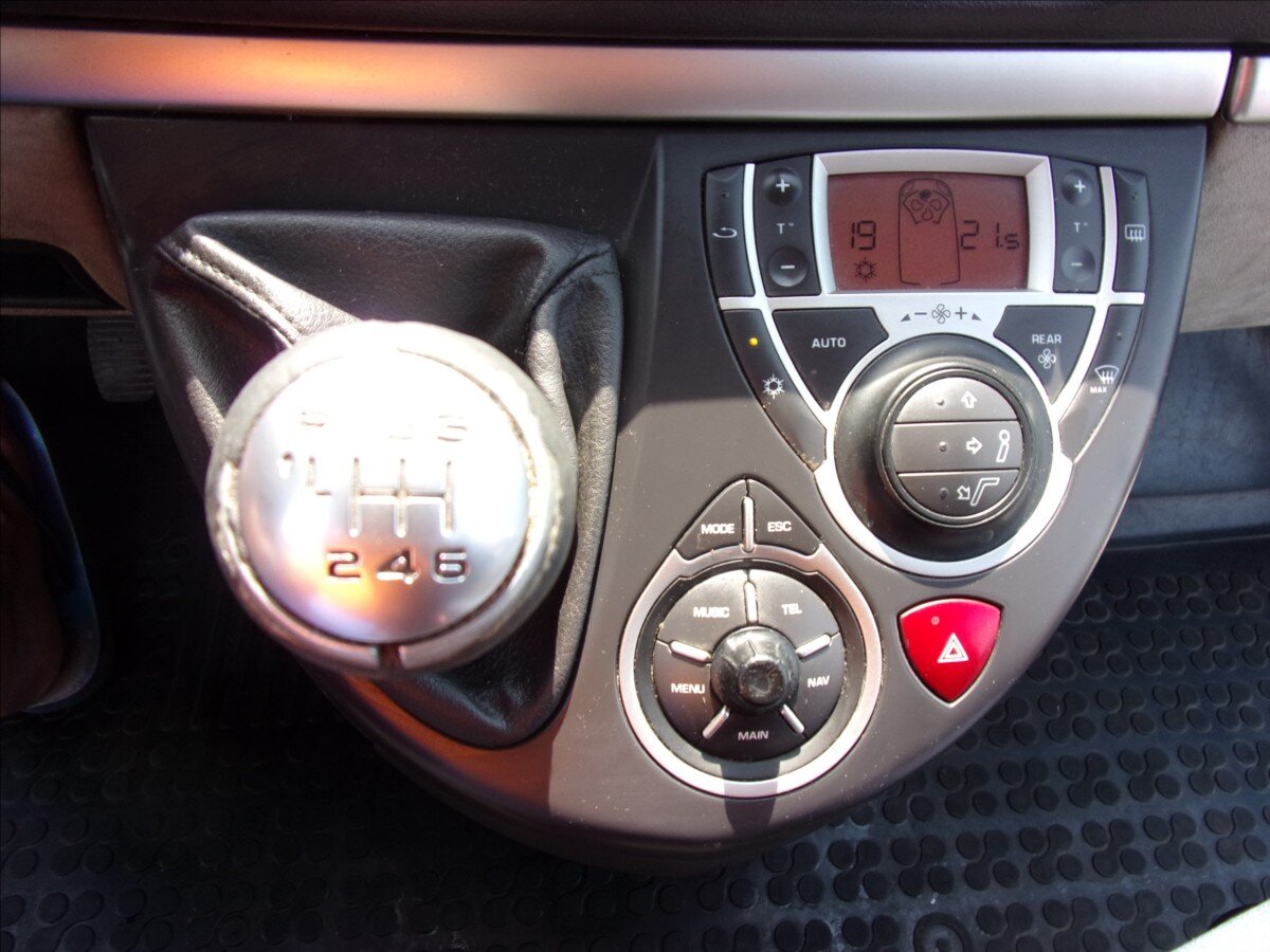 Peugeot 807 MPV 2,0 l 100 kw