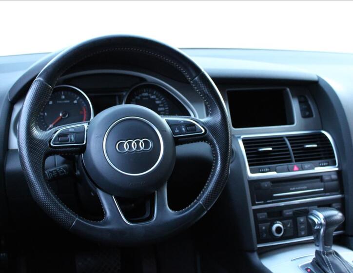 Audi Q7 16