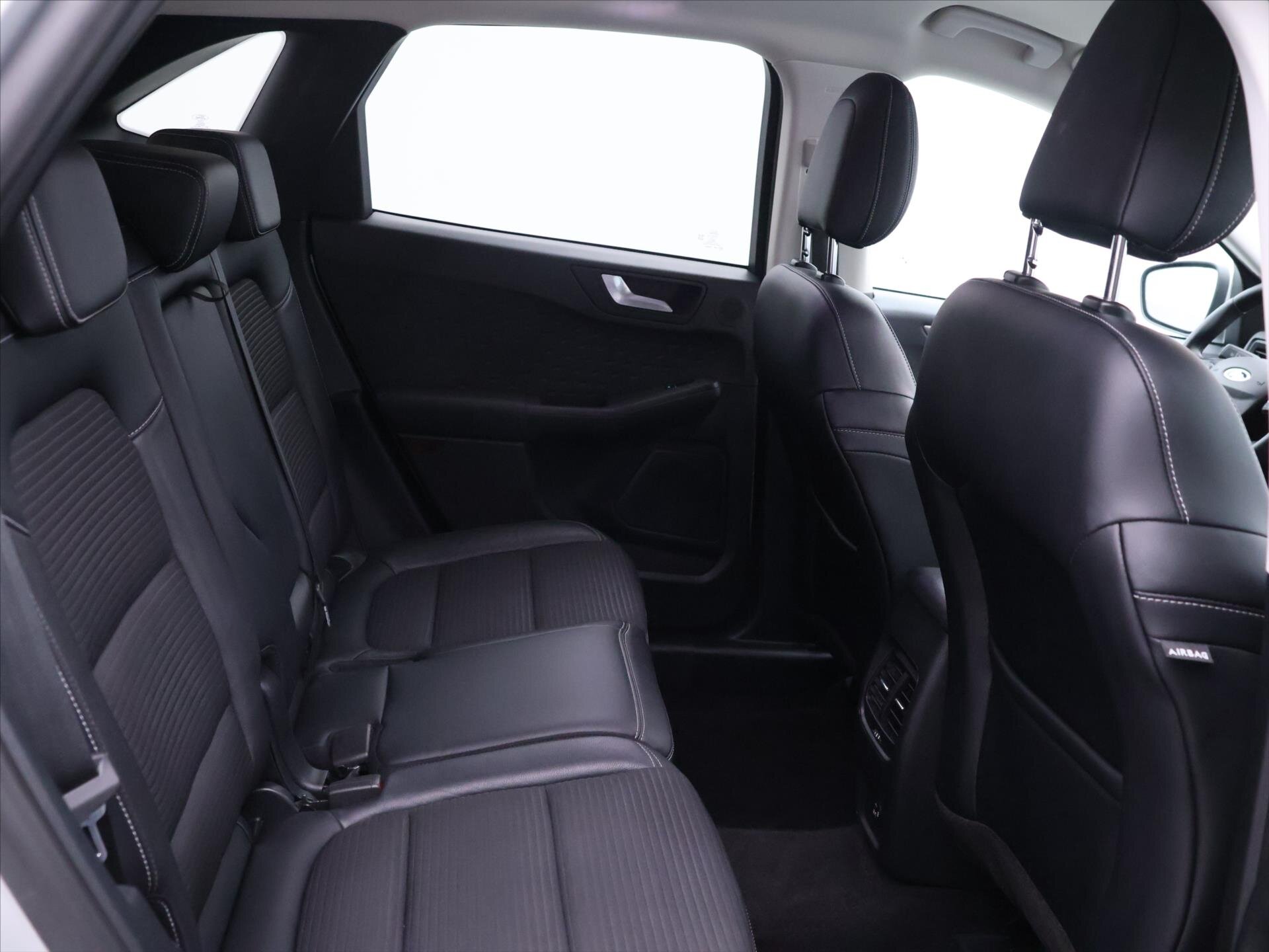 Ford Kuga SUV / Terénní 1,5 l 110 kw