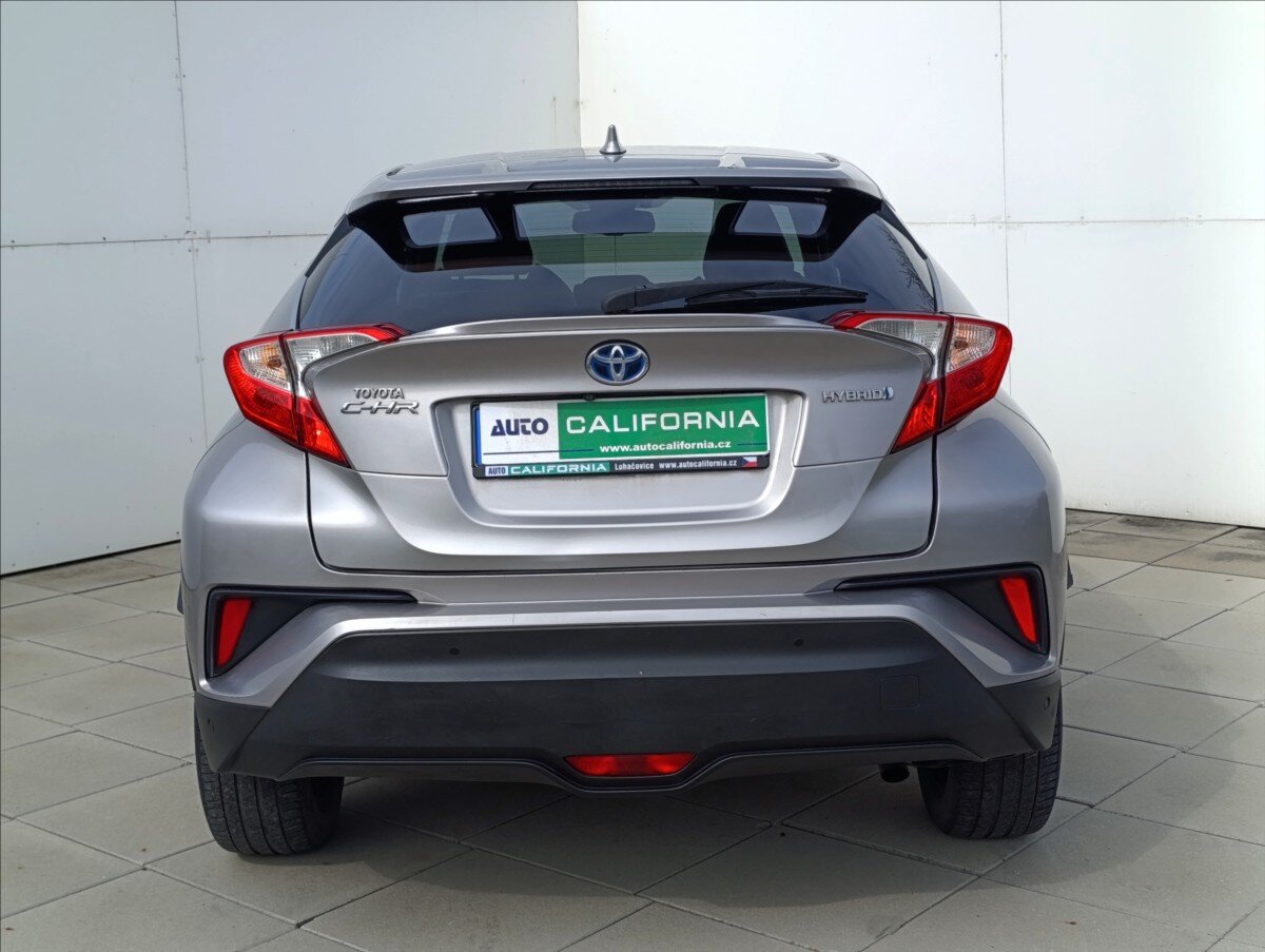 Toyota C-HR Hatchback 1,8 l 72 kw