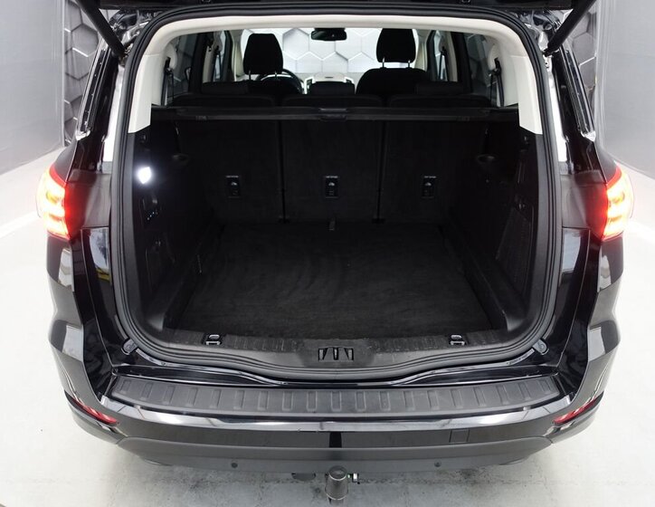 Ford S-MAX MPV 2,5 l 140 kw