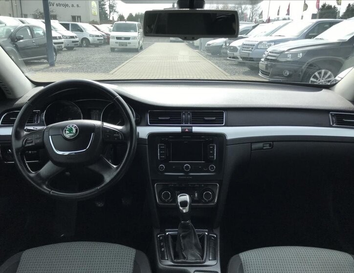 Škoda Superb Kombi 1,6 l 77 kw