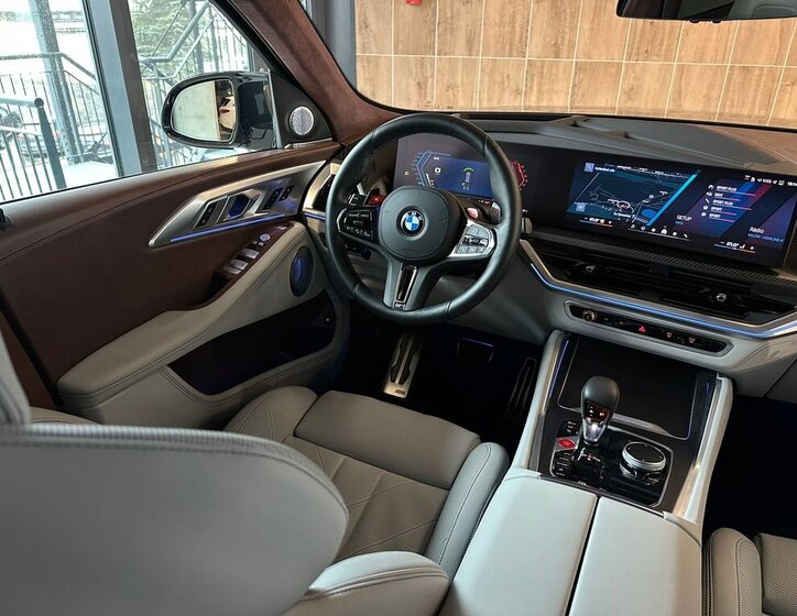 BMW XM SUV / Terénní 4,4 l 480 kw