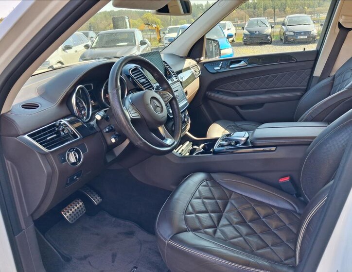 Mercedes-Benz GLE Kombi 3,0 l 270 kw