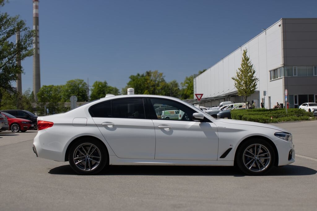 BMW Řada 5 Sedan / Limuzína 2,0 l 185 kw